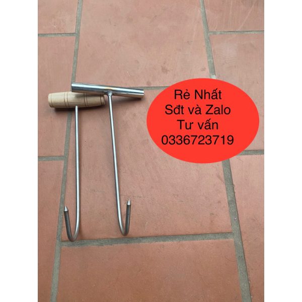 Cây móc lấy vịt quay lu chữ T cán bằng Inox - Gỗ