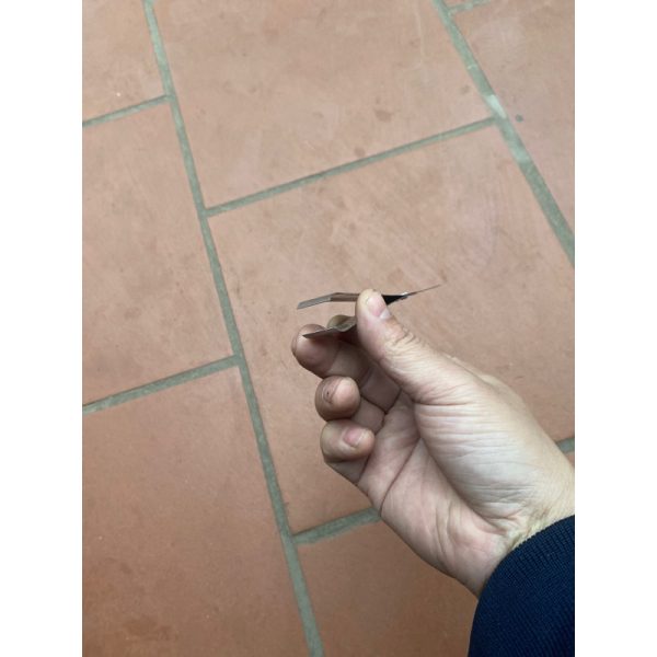 Nhíp nhổ lông gà vịt bằng thép sắc bén