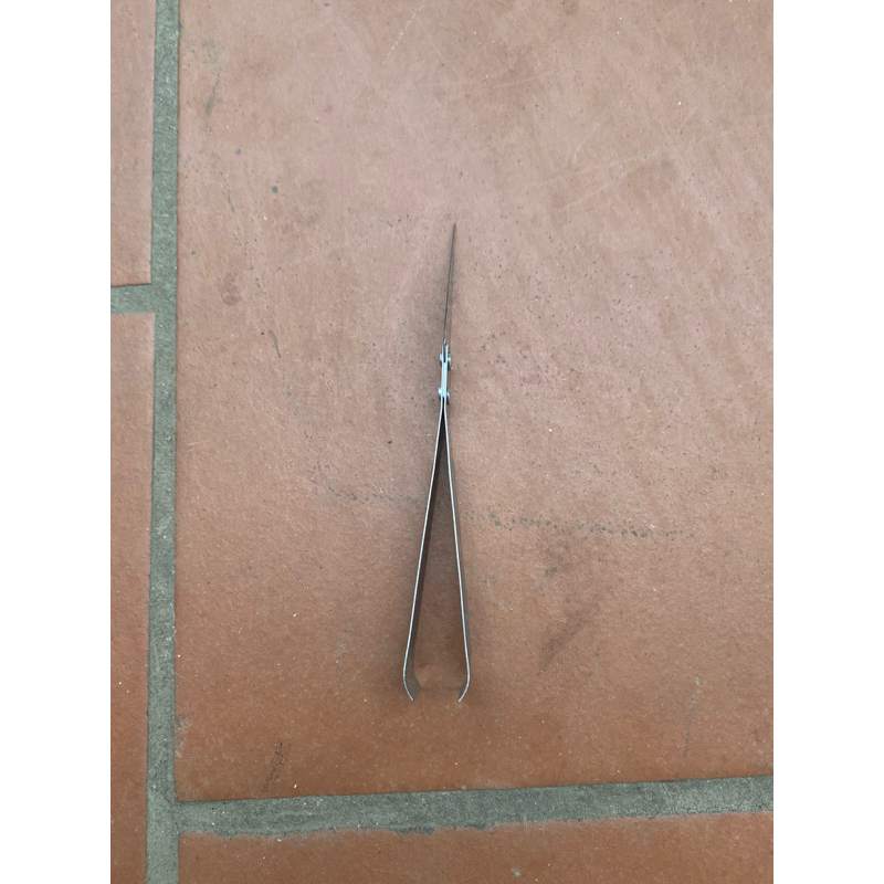 Nhíp nhổ lông gà vịt bằng thép sắc bén